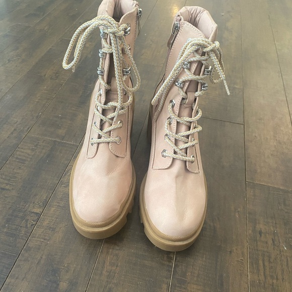 Steve Madden Dillan Light pink Combat lace up boots - Picture 2 of 12